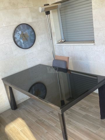 שולחן