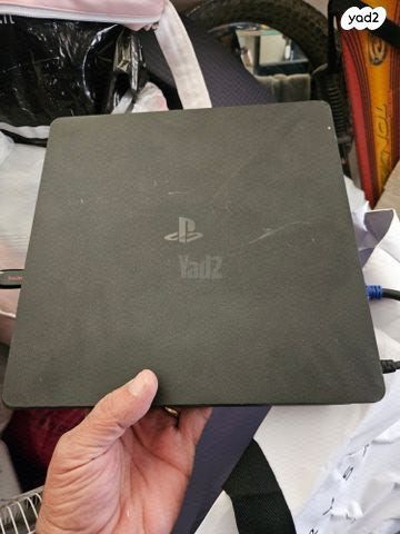 קונסולת PS4