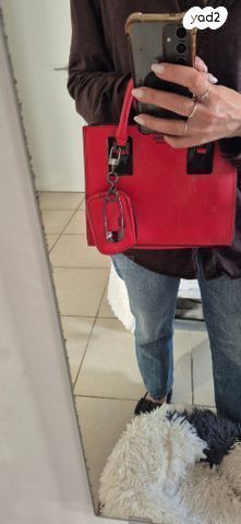 תיק של Guess