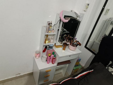 קומדי איפור