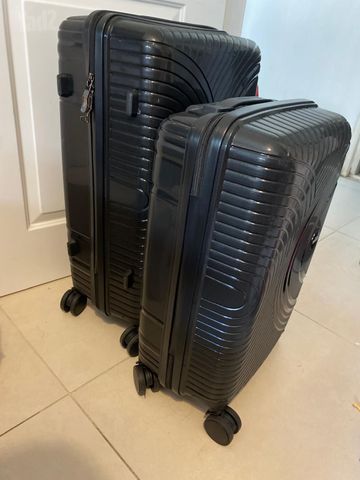 מזוודות