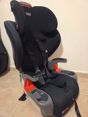 מושב בטיחות britax