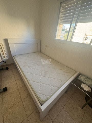 מיטה וחצי