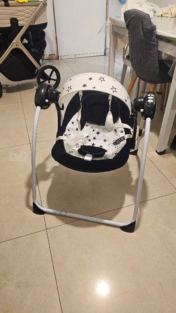 נדנדה לתינוק