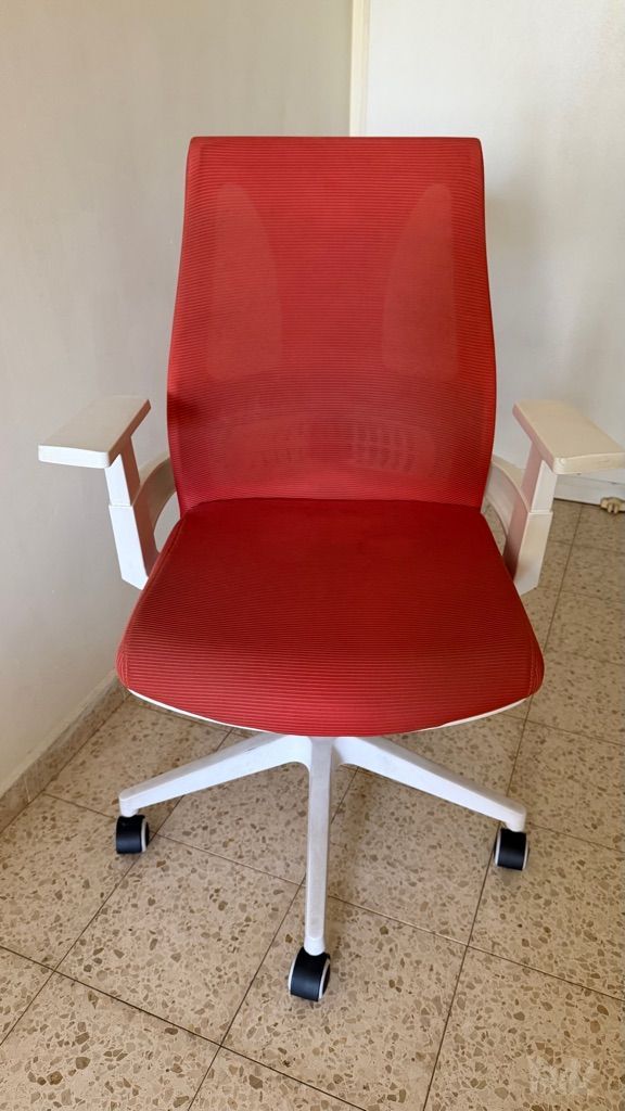 כיסא משרדי