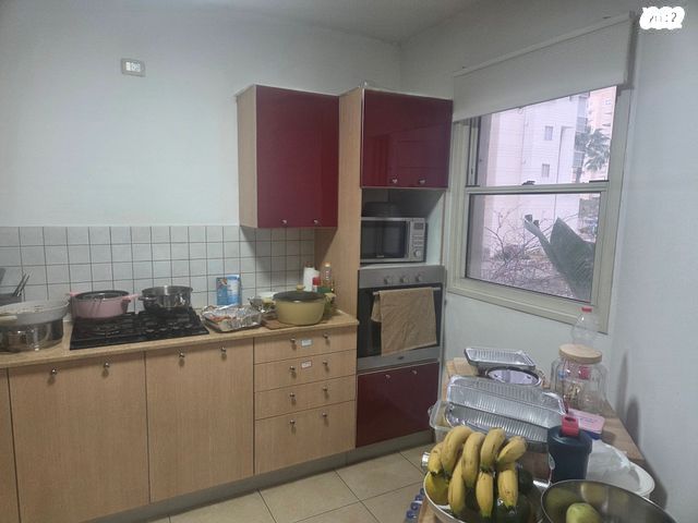 ארונות מטבח כולל דלתות
