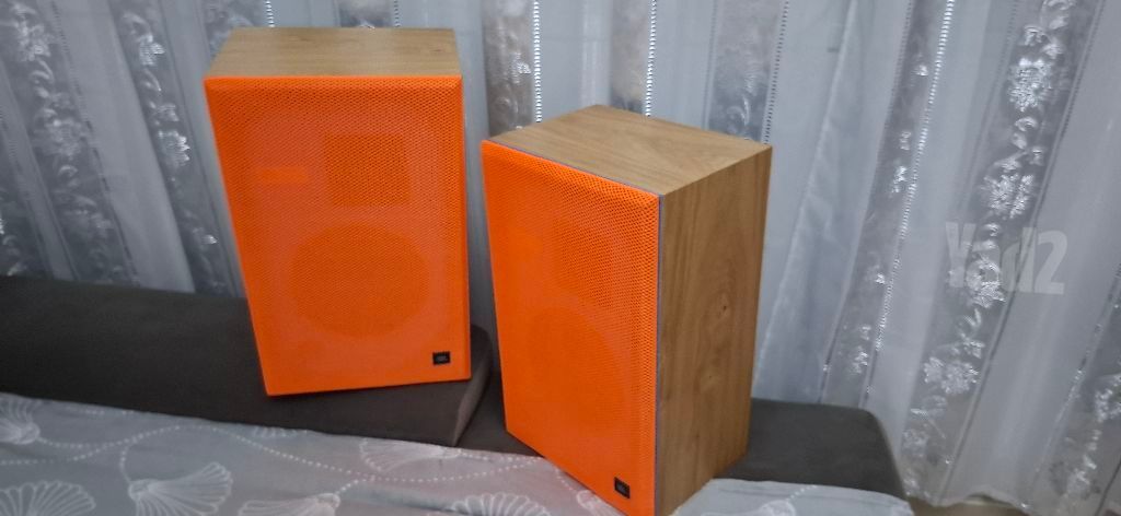 רמקולים JBL
