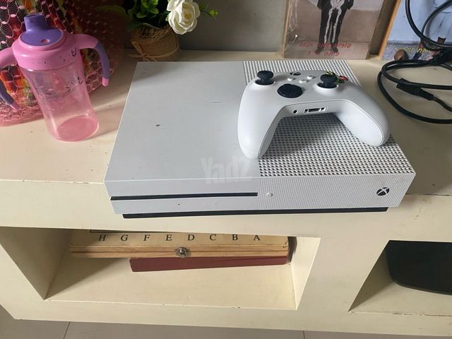 Xbox One S (נפח 500GB/1TB)