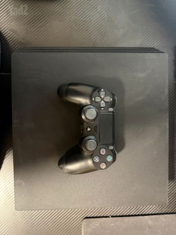 Playstation 4 pro 1TB