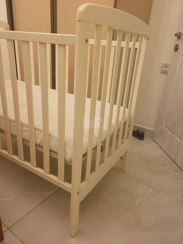 מיטת תינוק