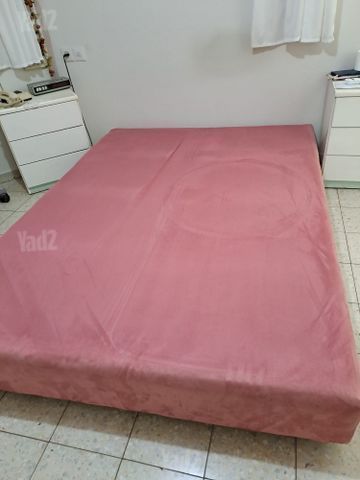 מיטת בסיס זוגית