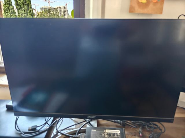 המסך Acer RC271U