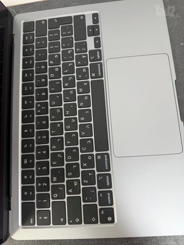 מחשב נייד APPLE