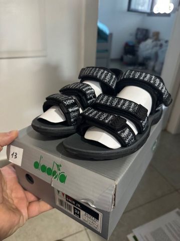 סנדלי ילדים