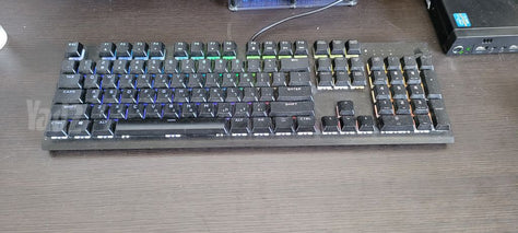 מקלדת CORSAIR K60 RGB PRO