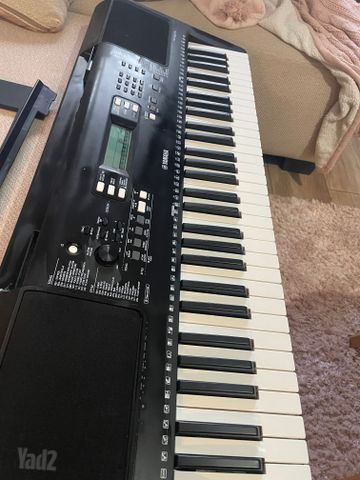 אורגנית Yamaha PSR-E373