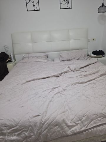 מיטה מתכווננת
