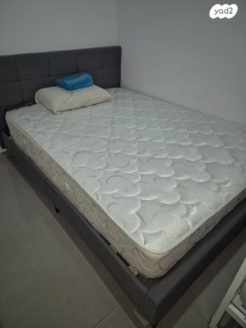 מיטה וחצי