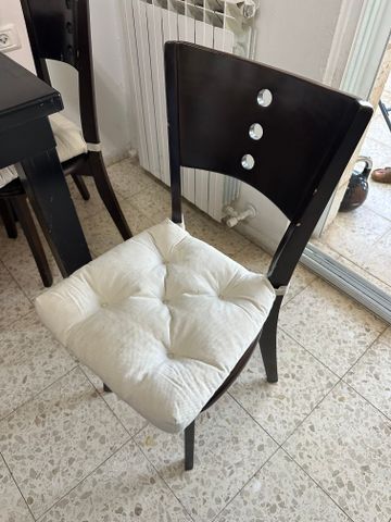 פינת אוכל מעץ + 4 כסאות