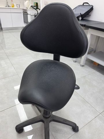 כסא דר גב