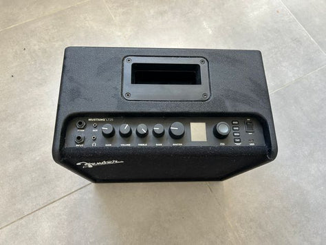 Fender Mustang LT25