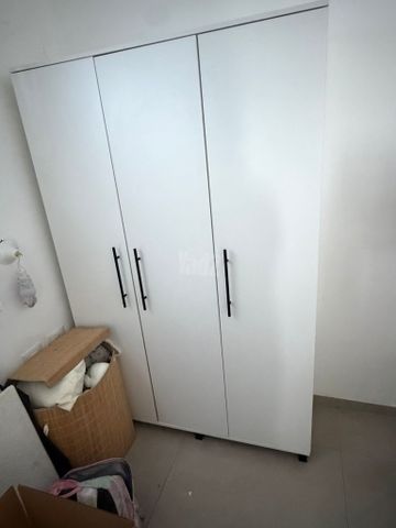 ארון שלוש דלתות