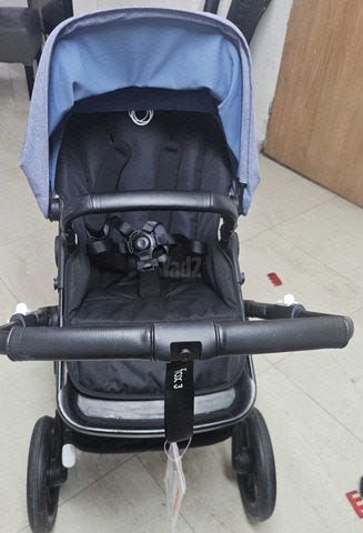 עגלת תינוק במצב כמו חדש ממש