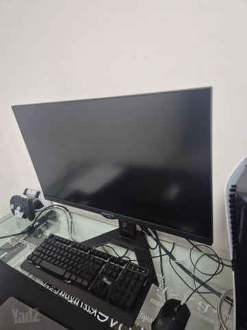 מסך 4k 144hz 1ms של gigabyte