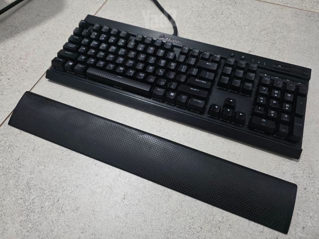 Corsair K70 LUX RGB