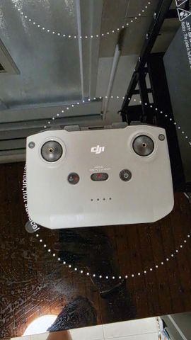 שלט לרחפן DJI