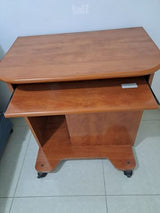 שידה מעץ