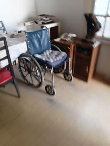 כיסא גלגלים