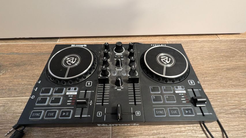 Numark Partymix