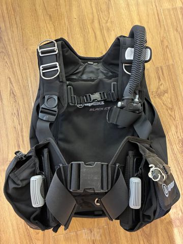 מאזן צלילה Apeks Black Ice