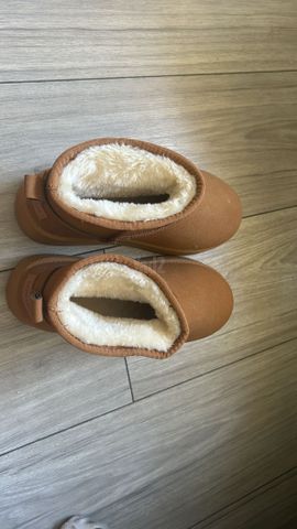 מגפיים