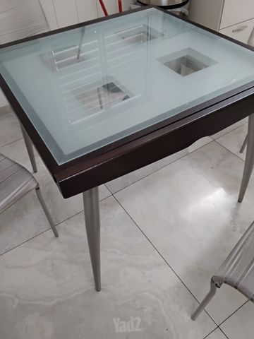 שולחן