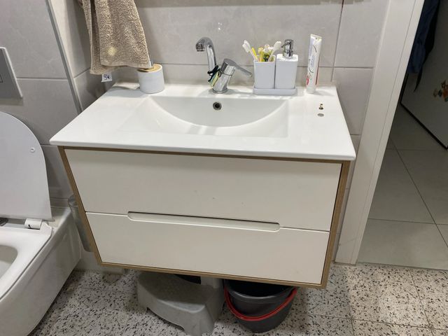 ארון אמבטיה