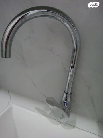 ברז חברת AQUILA