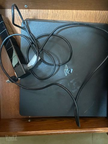 Ps4 slim litte tyne old tab