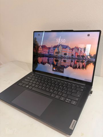 Lenovo Yoga Pro 9 14IRP8