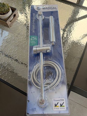 אביזרים למקלחת