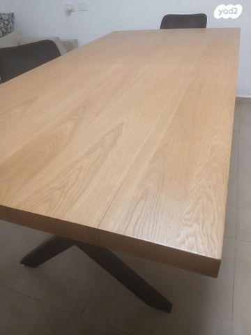 פינת אוכל עם 8 כיסאות