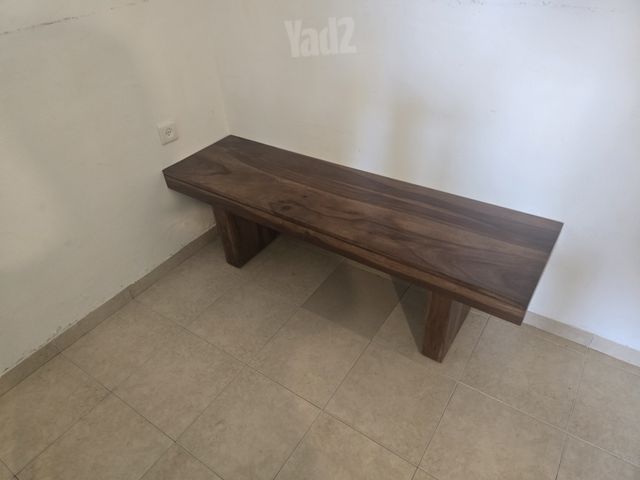 שולחן