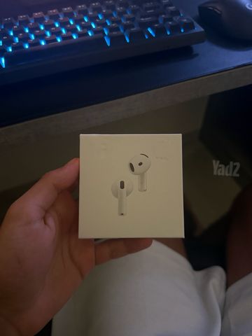 AirPods 4 עם מסנן רעשים