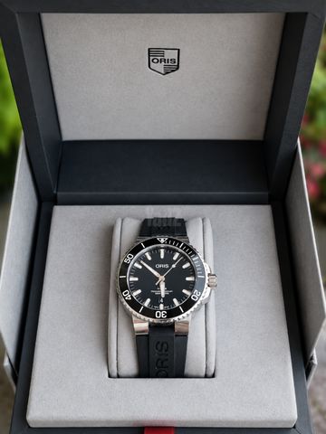 Oris Aquis Date 43.5mm