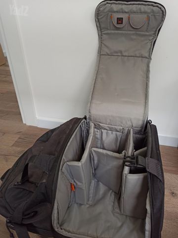 תיק צילום Lowepro DSLR 350