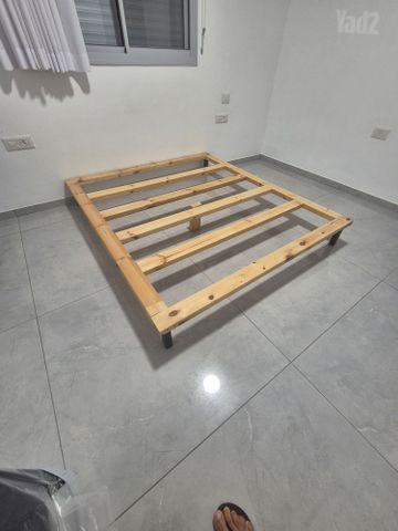 בסיס מיטה 160