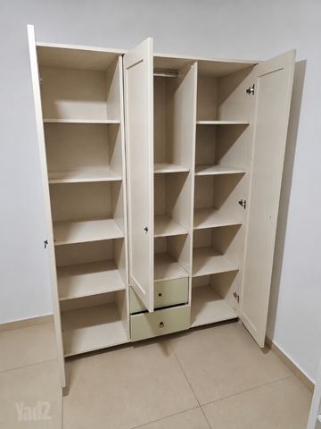 ארון בגדים