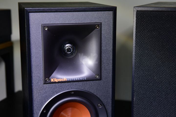 רמקולים מדפים של klipsch