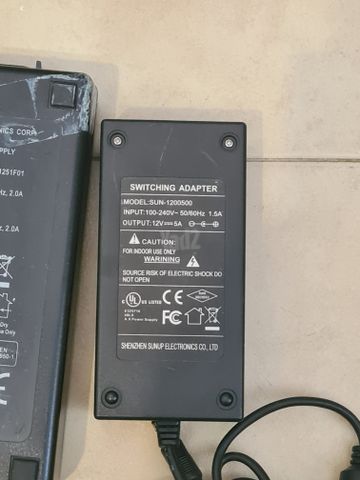 ספק כח 12V 5A מטען